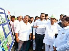 Chief Minister KCR holds meeting with farmers affected by heavy rainfall