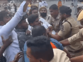 Congress Workers Surround BJP Office in Hyderabad in Protest of Rahul Gandhi's Disqualification