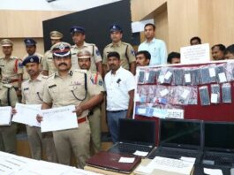 Cyberabad Police successfully apprehend gang involved in data theft in Hyderabad.