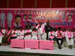 Gangula Kamalakar Encourages BRS Members to Support KCR's Leadership