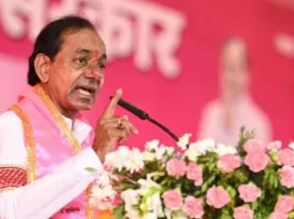 "KCR urges farmers to unite for a common goal"