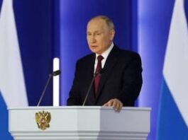 Putin Warns of Russian Reaction if UK Supplies Uranium Ammunition to Kyiv