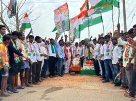 300 people join Congress as TPCC State General Secretary predicts disappearance of BRS