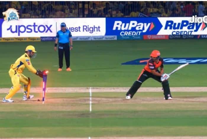 Watch MS Dhoni's Lightning-Fast Stumping Send Mayank Agarwal Back in IPL 2023 Match Between CSK and SRH