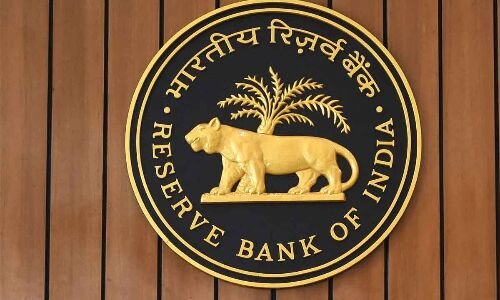 Reserve Bank of India says India's growth momentum will persist in Mumbai