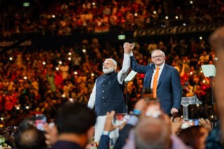 Watch PM Modi and Australian counterpart Albanese take selfies with Indian community at Sydney event