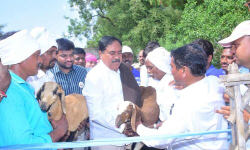 Minister Errabelli Dayakar Rao distributes units from different schemes in Warangal.