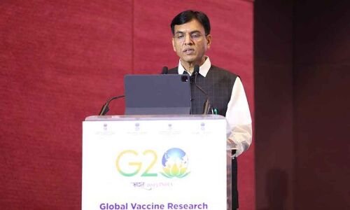 Union Health Minister emphasizes the urgency of global vaccine collaboration