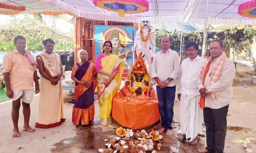 ZPTC Shravan Reddy joins in Bodrai and Maisamma Bonalu festival in Rangareddy