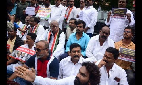 Congress holds protest at GHMC headquarters, urges assistance for residents affected by heavy rains