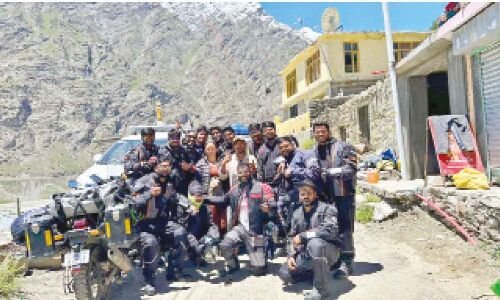 Group of 30 tourists from Hyderabad city stranded in Himachal Pradesh