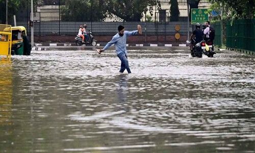 Illegal farmhouses in Noida: 500 individuals saved from flooding