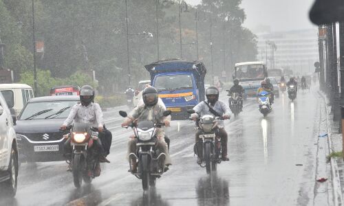 Life in Hyderabad disrupted due to heavy rainfall