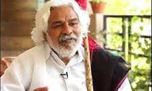 Balladeer Gaddar honored by Mallu Ravi