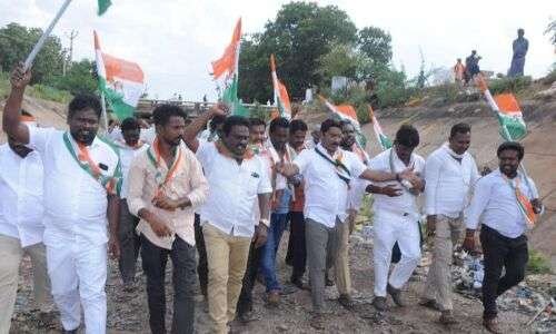 Congress stages protest in Gadwal against release of RDS water