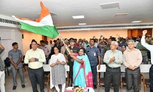 ISRO scientists receive praise from Governor Tamilisai