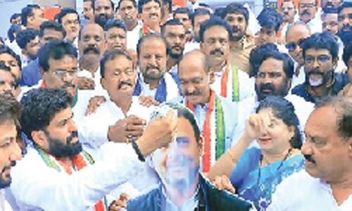 Prominent AICC leader to arrive in Hyderabad today