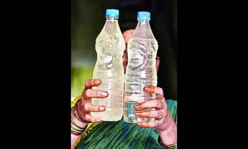 Residents of Hyderabad complain about contaminated water amidst heavy rainfall