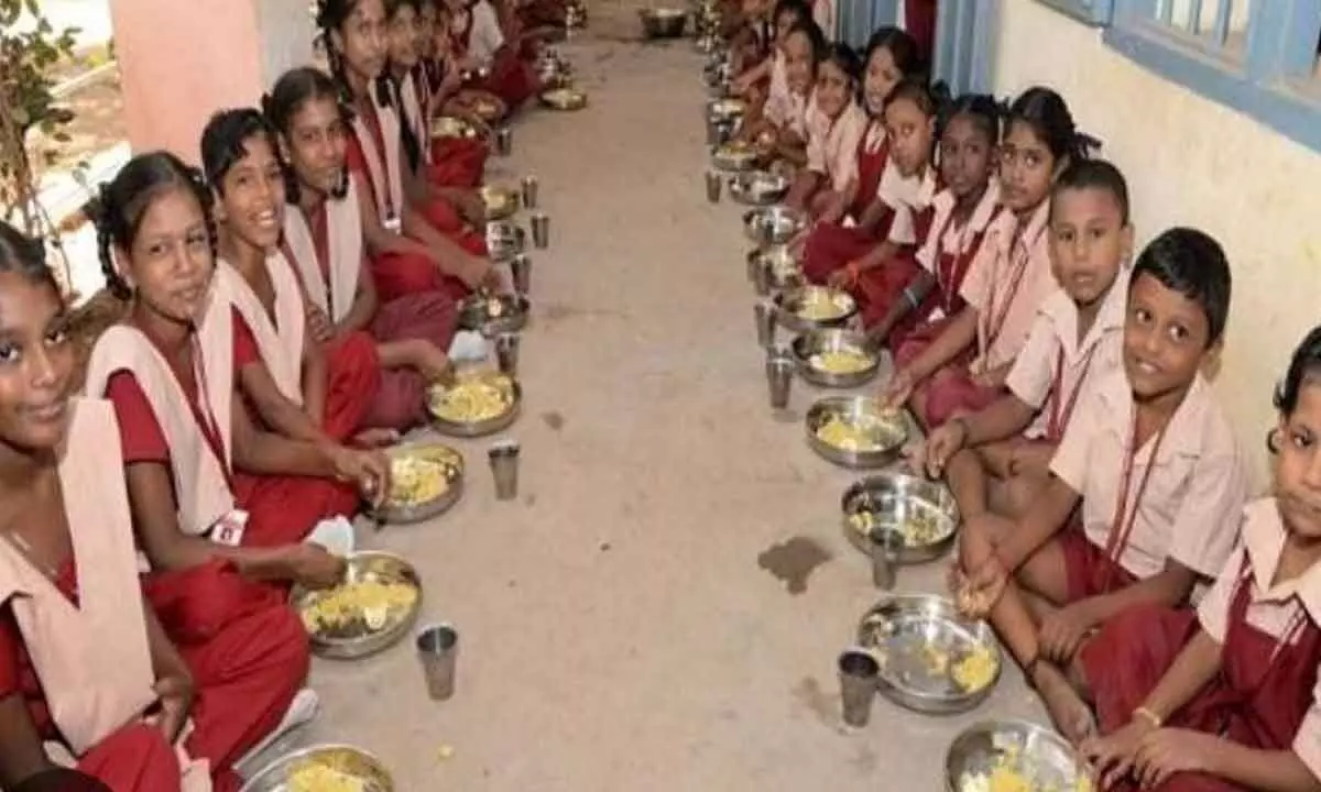 Government to provide breakfast to students starting from Dussehra