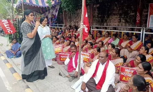 Official appeals to Anganwadi teachers in Karimnagar to end strike