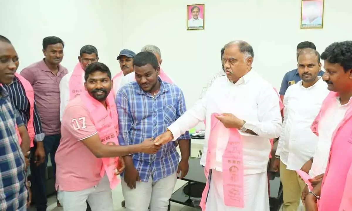 Multiple individuals join BRS, announces Paleru