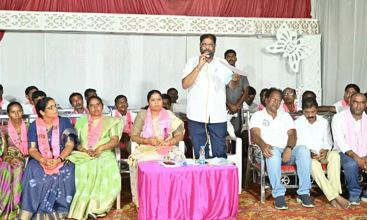 ‘Praja Ashirwada Sabha’ urged to be a success by MP Vaddiraju Ravichandra