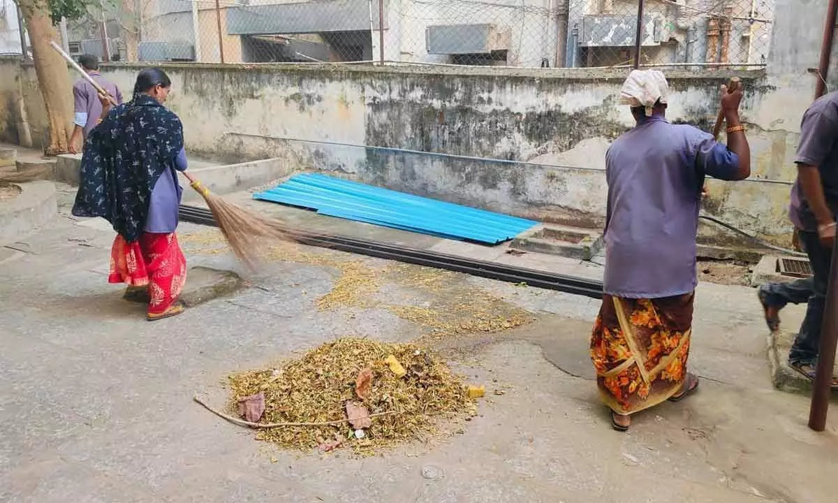 Standard Chartered Bank initiates a cleanliness campaign