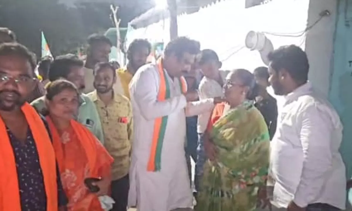 BJP candidate Ganesh undertakes door-to-door campaign in Secunderabad cantonment