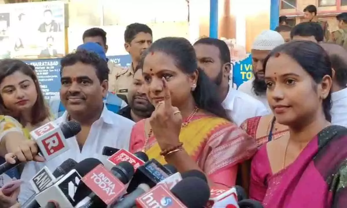 Congress files complaint against Kavitha for urging support towards BRS through voting