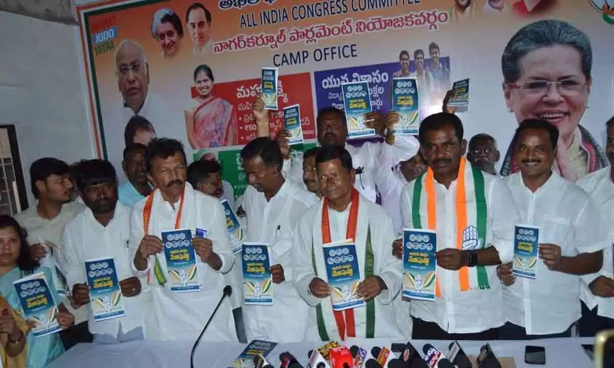 Congress manifesto creating a stir in Wanaparthy