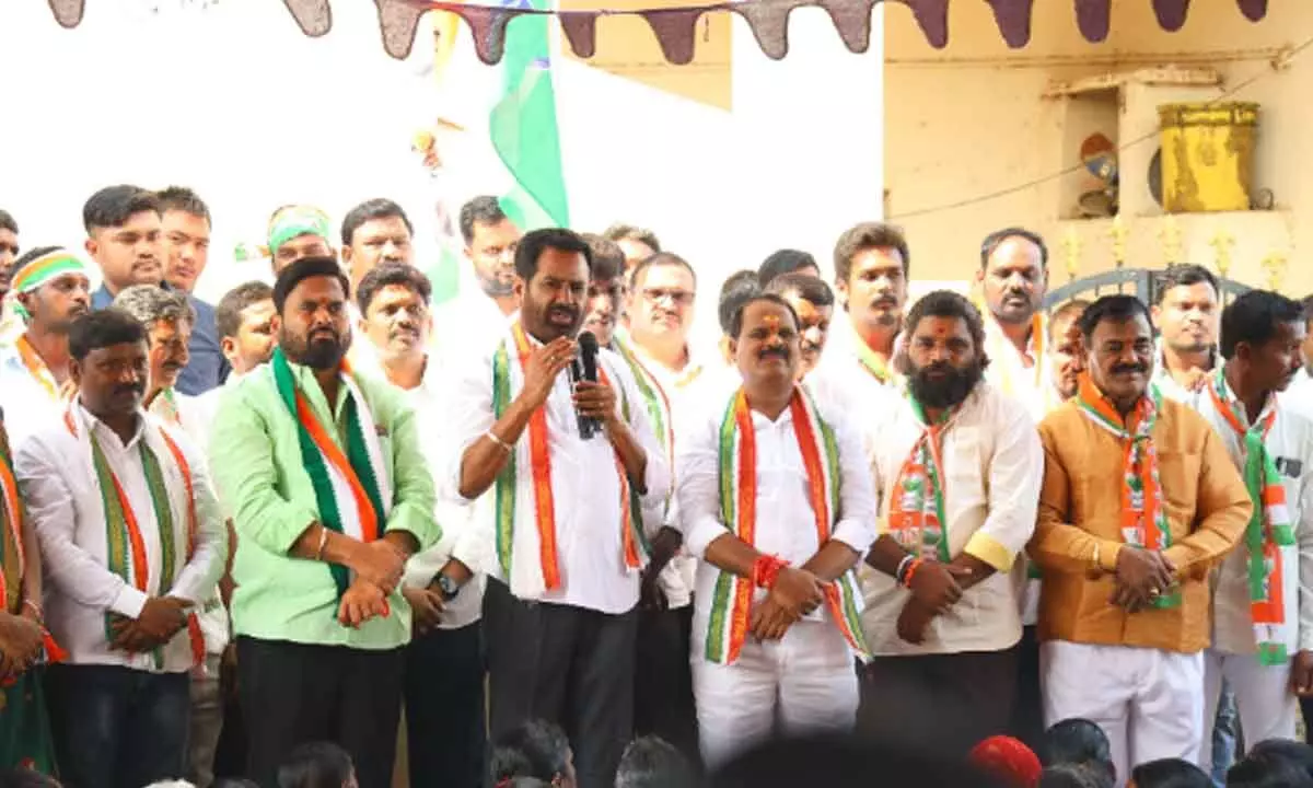 Former MLA Choulapalli Pratap Reddy predicts Congress victory with a resounding majority