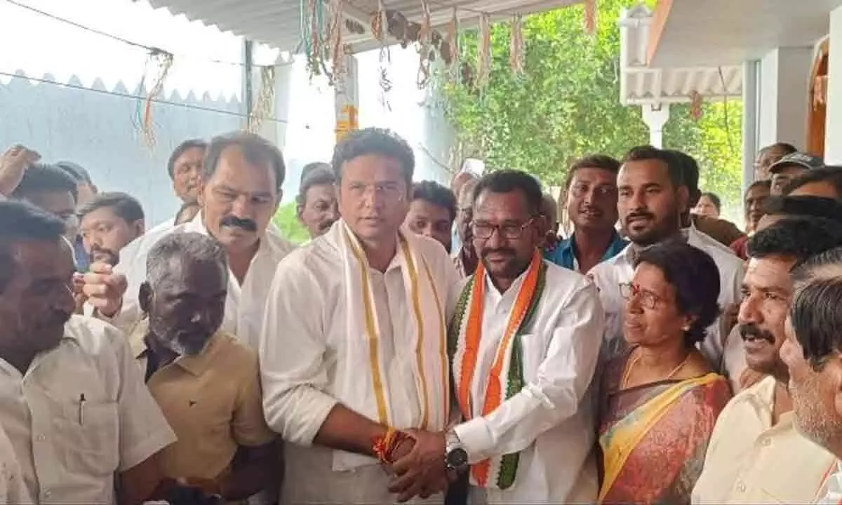 Former ZPTC Members in Manthani, Peddapalli District, Join Congress