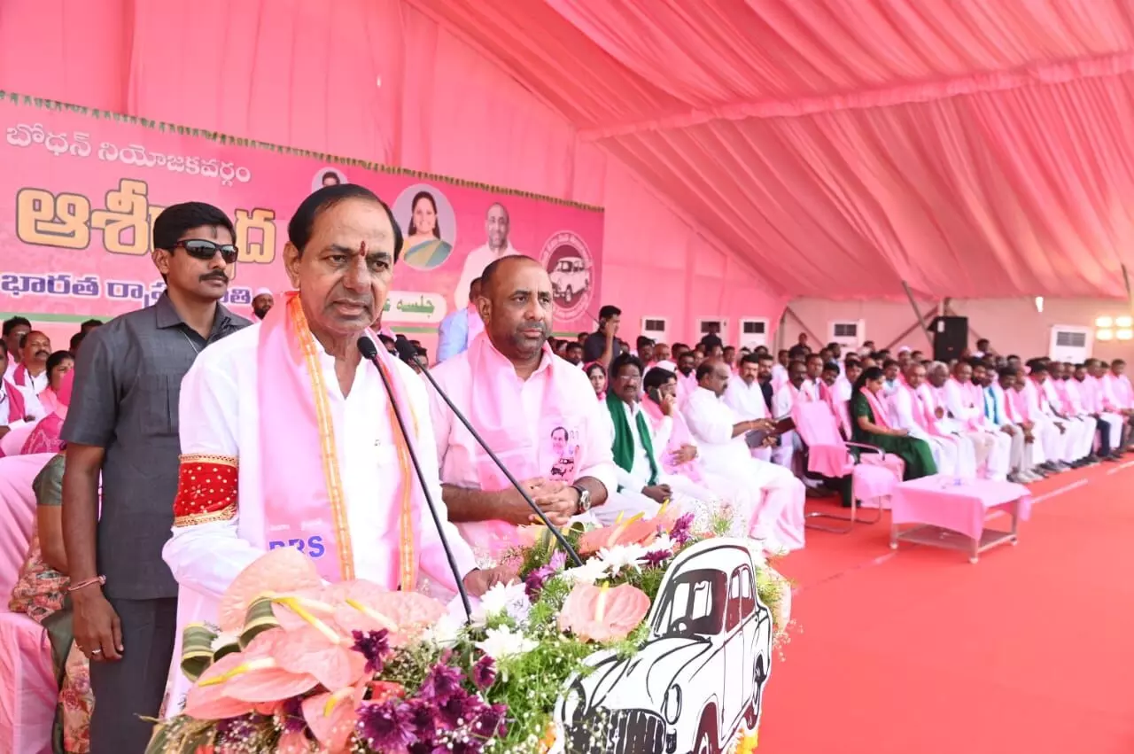 KCR blames Congress for Babri demolition during their tenure