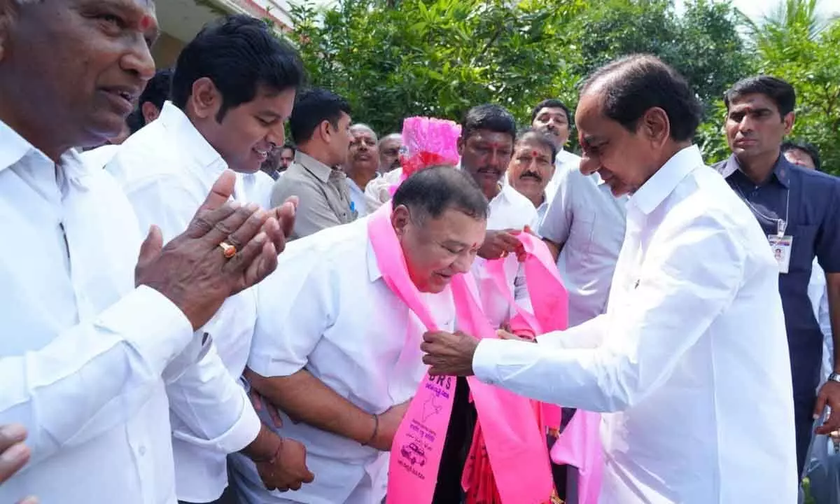 KCR identifies Kasani as a prominent Mudiraj leader surpassing Eatala