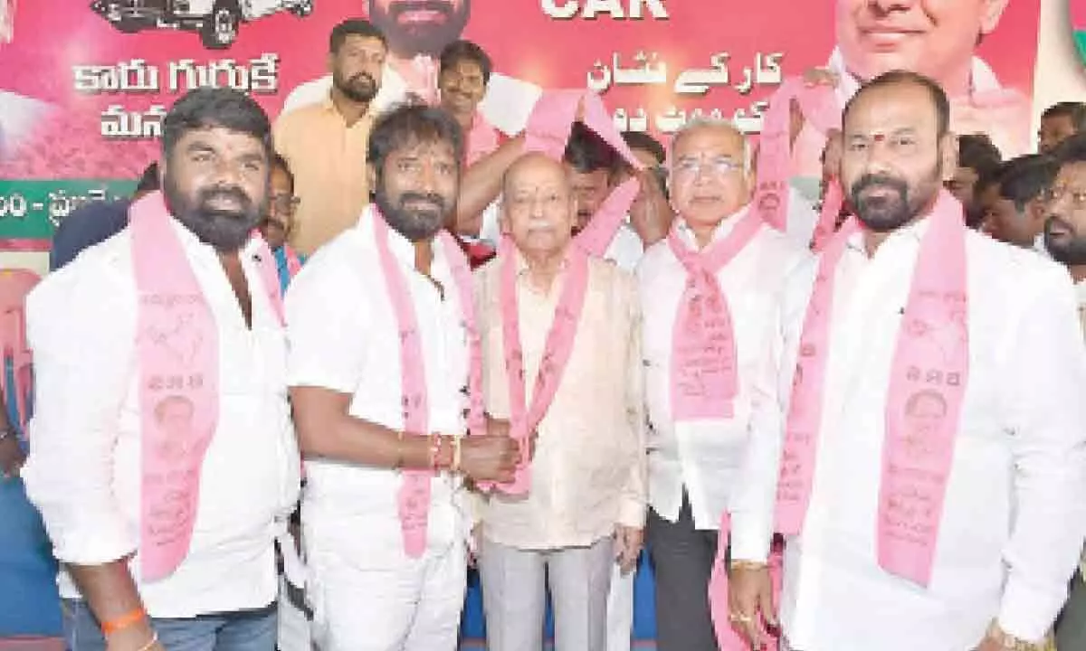 Several opposition politicians in Mahabubnagar join BRS party