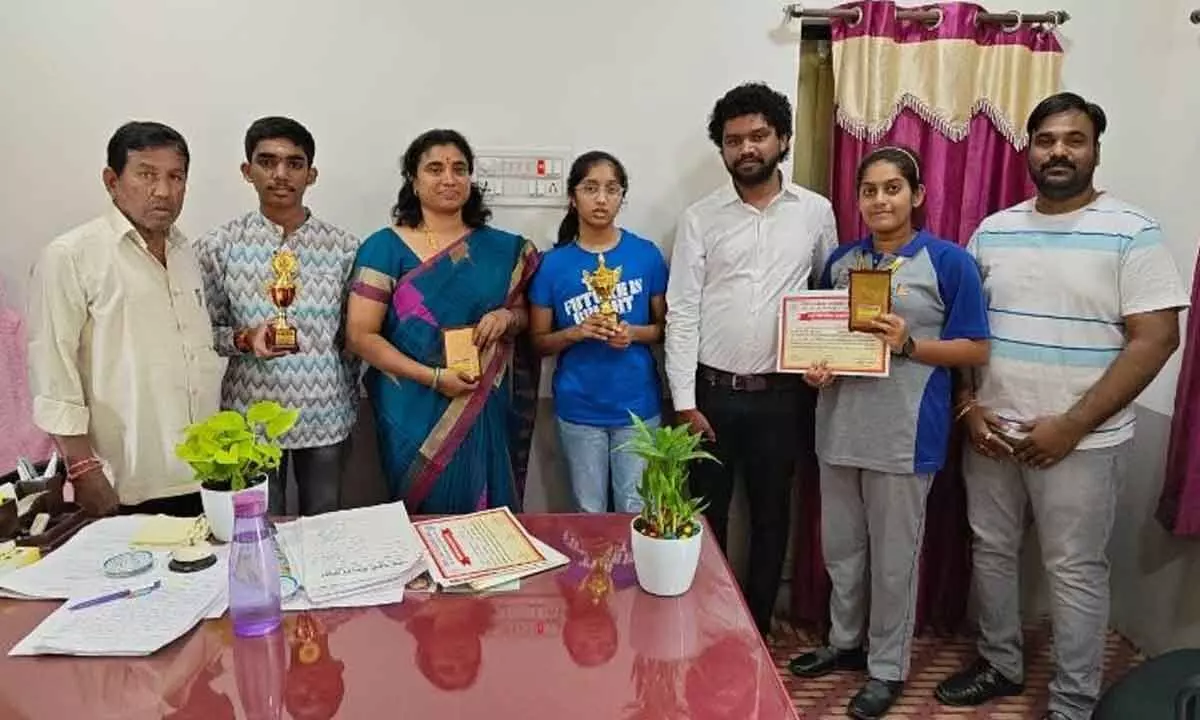 Karimnagar District Chess Champions Successfully Qualify for National Tournament