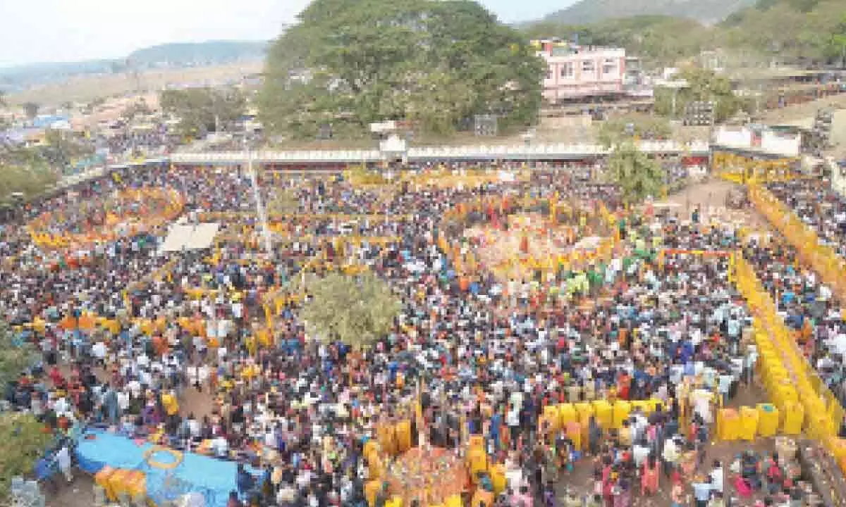 Officials in Mulugu frantically working to organize facilities for worshippers