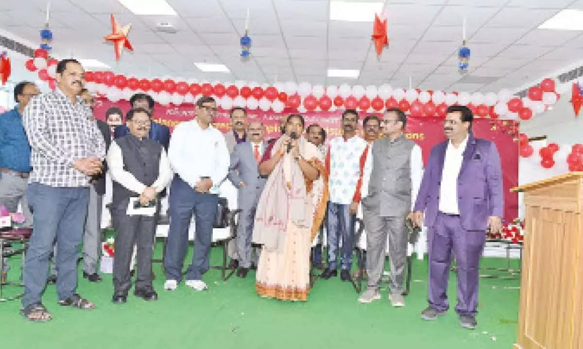 Seethakka marks Christmas at Secretariat