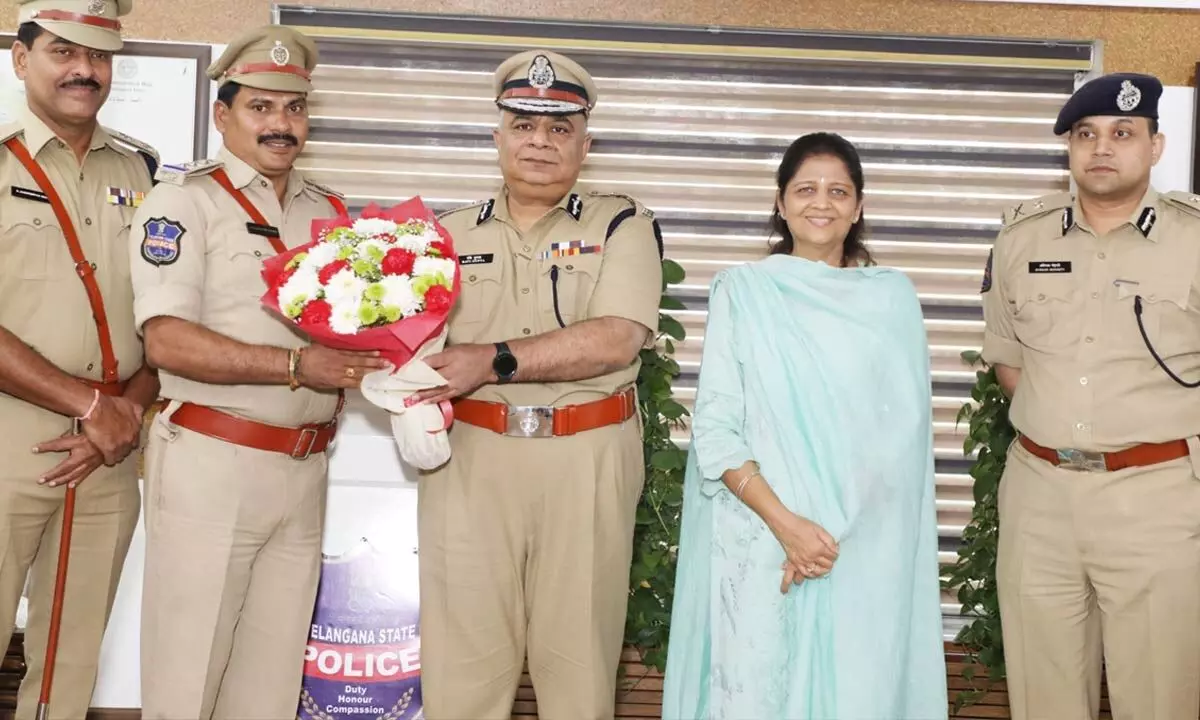 Cops receive congratulations from DGP Ravi Gupta