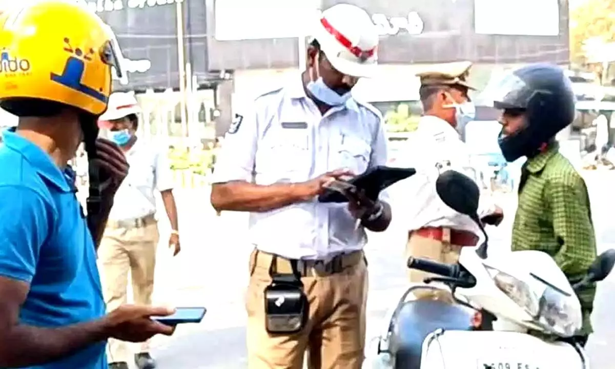 Motorists in Telangana warned by police about counterfeit websites for e-challan payments