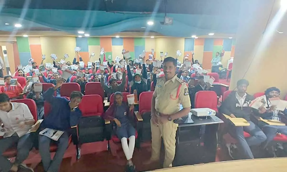 'Police Host 'Cyber Jagrookta Diwas' Event'