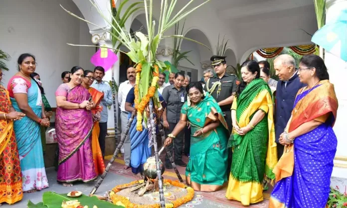 Raj Bhavan hosts grand Sankranti celebration