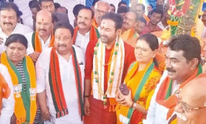 BJP launches 'Vijaya Sankalpa Yatra' in MBNR