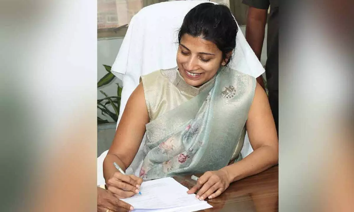 HGCL MD given additional charge to IAS officer Amrapali Kata