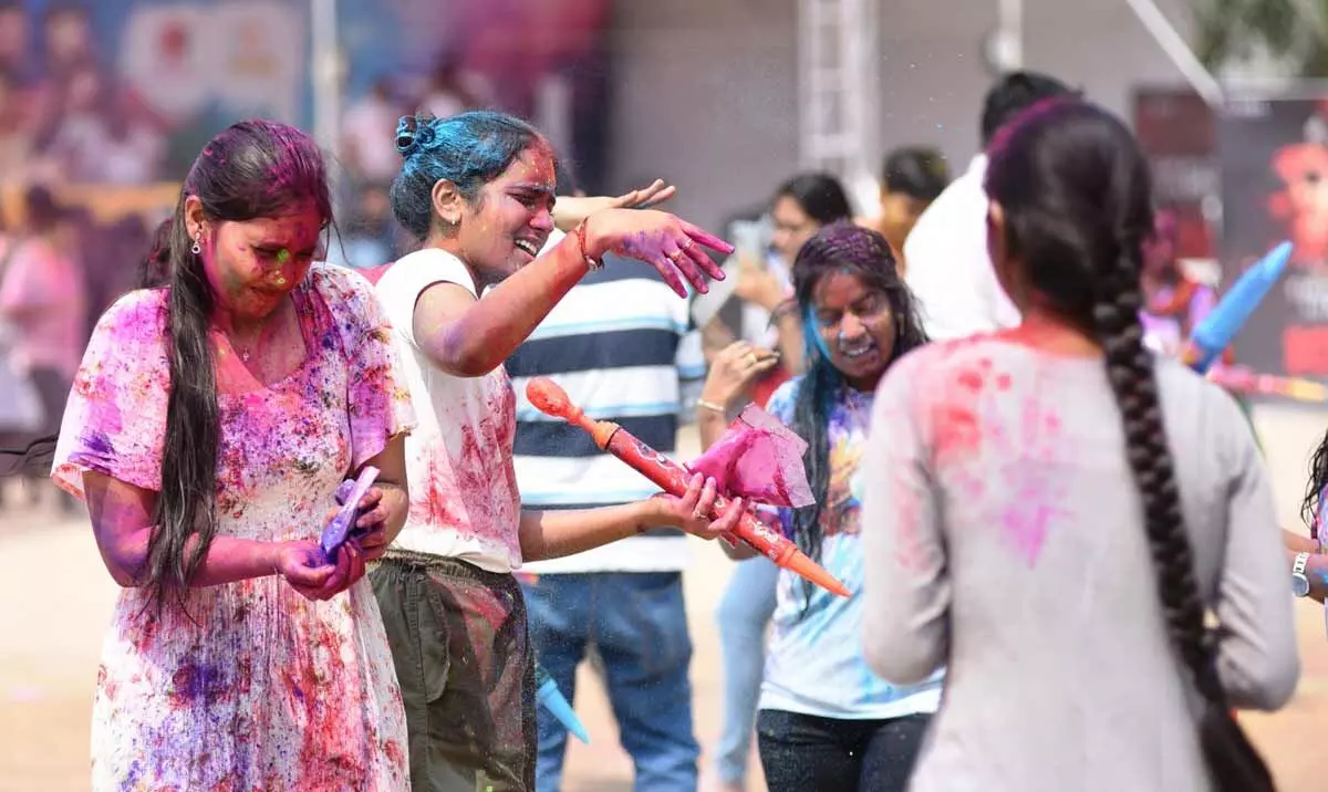 Celebrating Holi in Hyderabad: Locations and Traditions