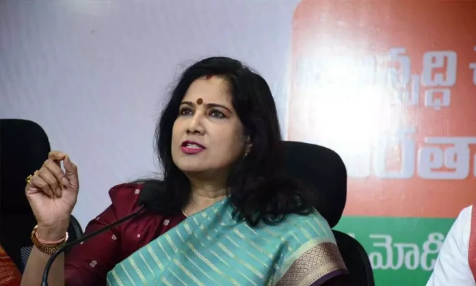 Every Indian is part of Modi's family: Karuna Gopal