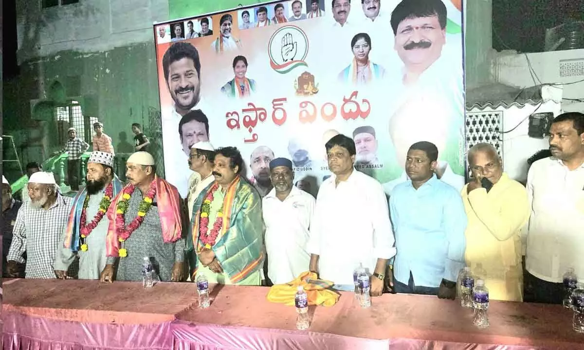 Ganesh, Congress leader, hosts Iftar party in Cantonment constituency