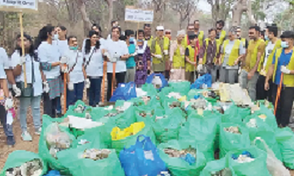 Hyderabad: More than 60 volunteers join forces to sweep streets