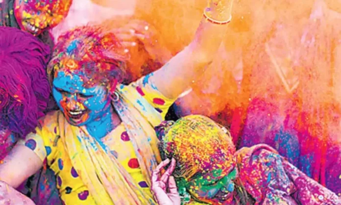Hyderabad residents kick off Holi festivities in grand style
