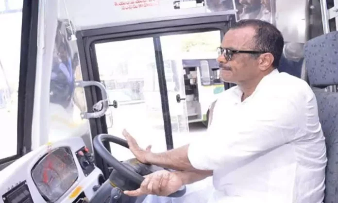 Minister Komatireddy takes on the role of a bus driver